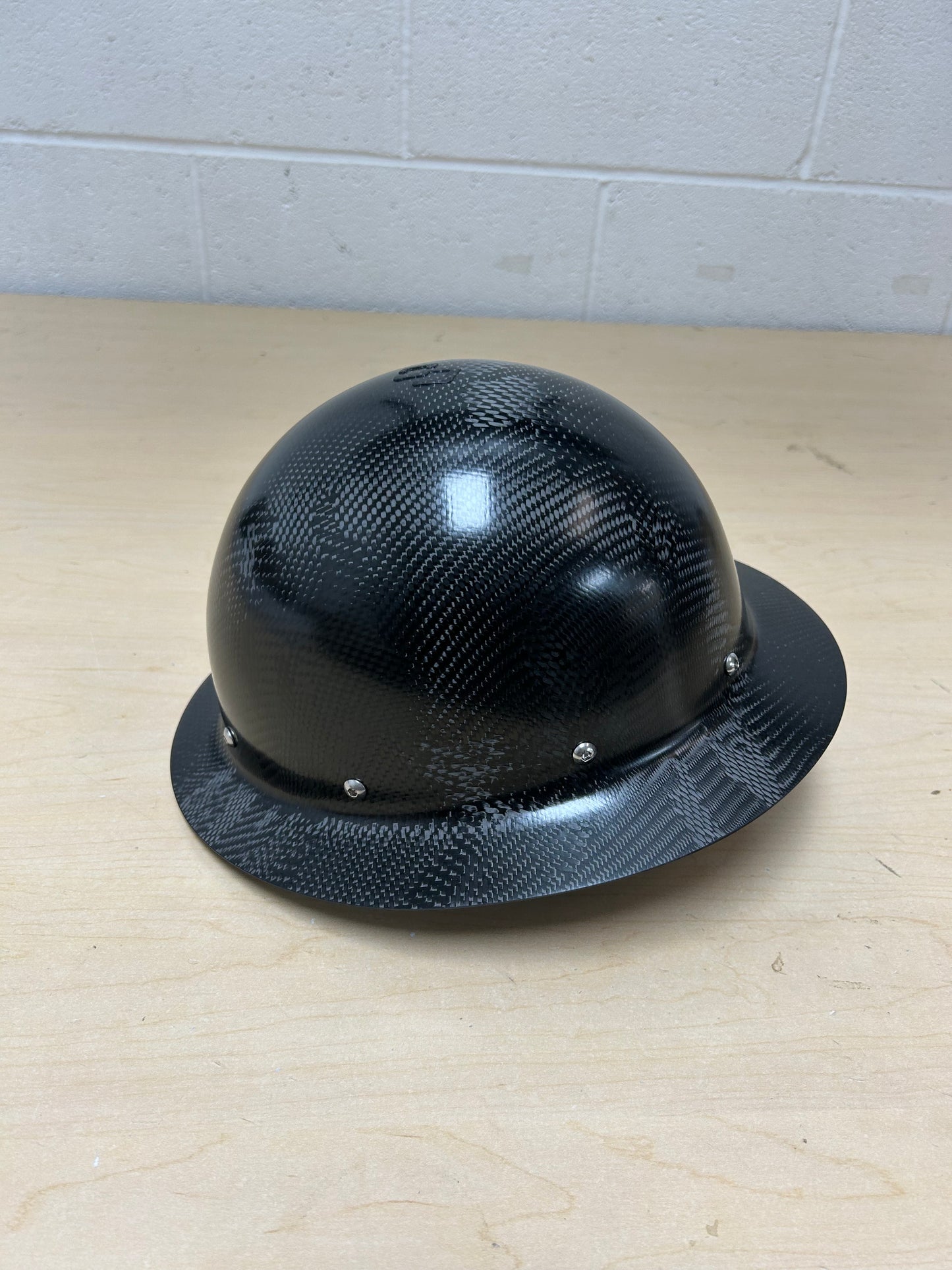 Cosmetic Blemish, CAMO CARBON Semi Gloss, Full Brim Hard Hat
