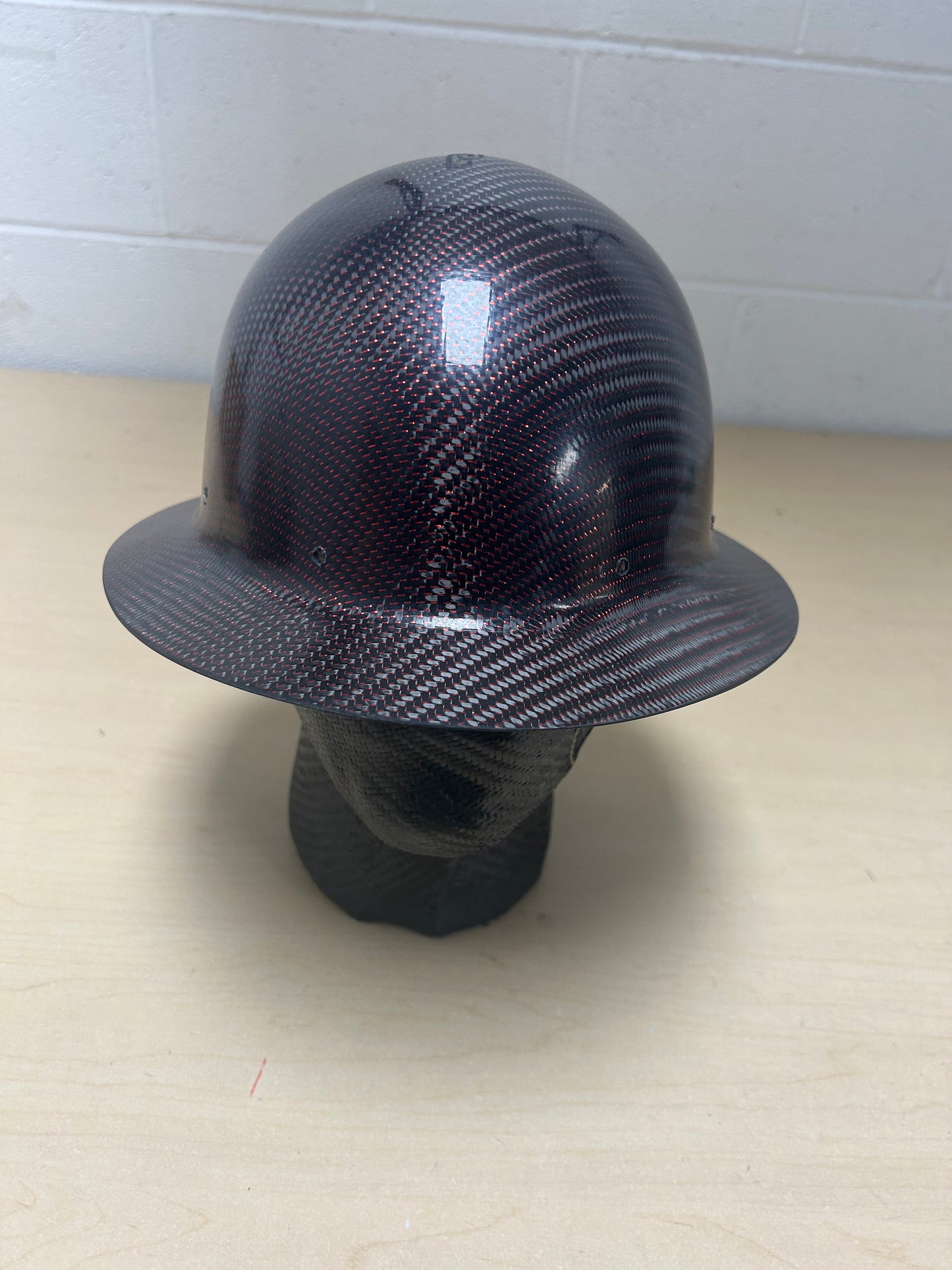 RED REFLECTION FULL BRIM WITH BLACK & WHITE FLAG