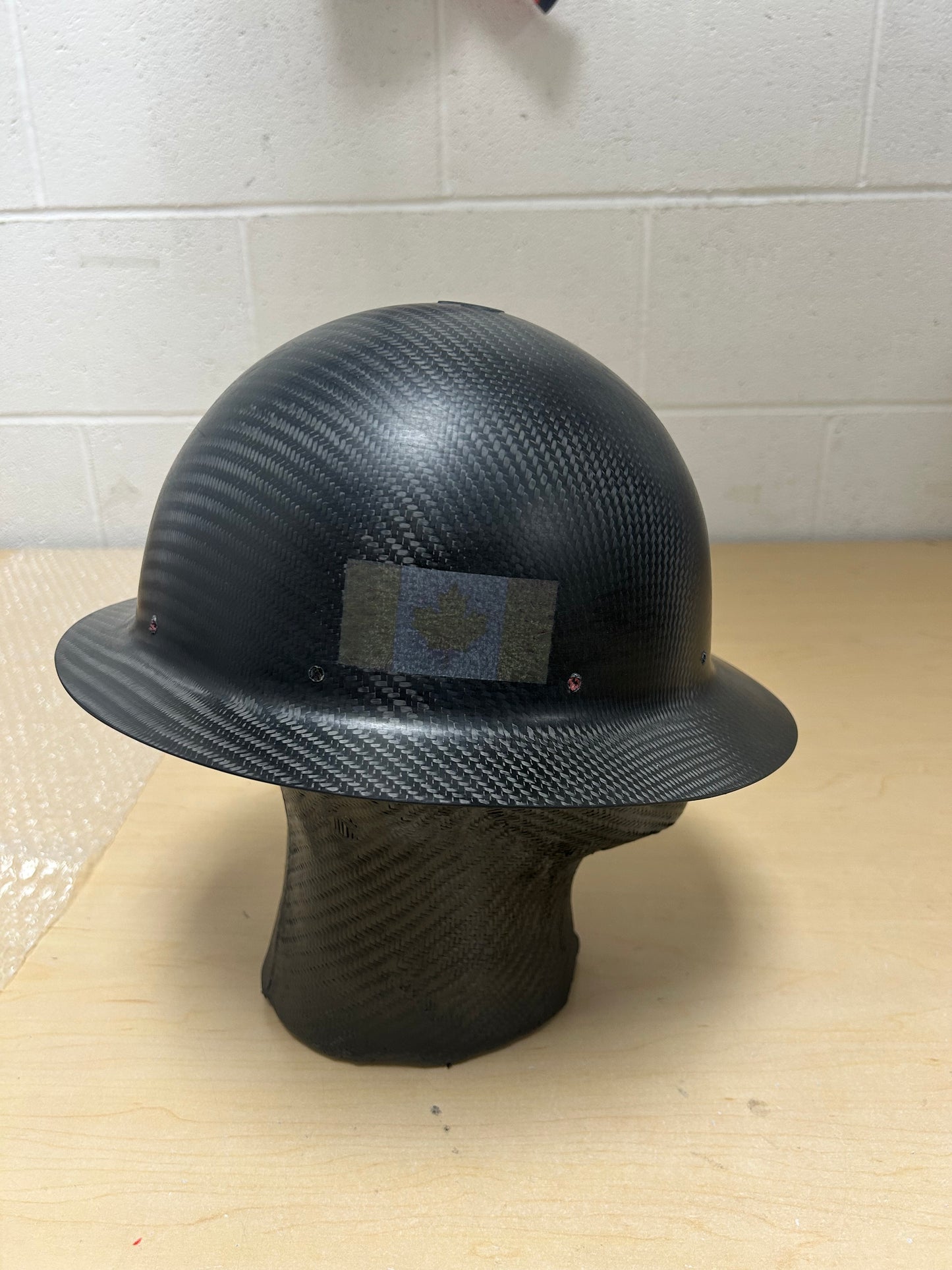 Cosmetic Blemish, CARBON SEMI-GLOSS FULL BRIM WITH CANADA FLAG