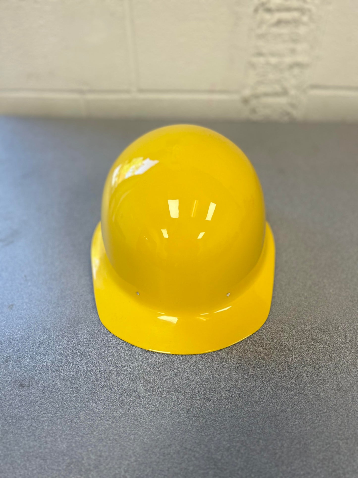 Cosmetic Blemish, YELLOW CAP, SEMI-GLOSS